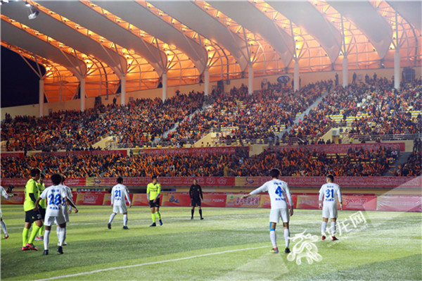  穆雷回归赛场，势不可挡首场状态亮眼，曼联观众沸腾！