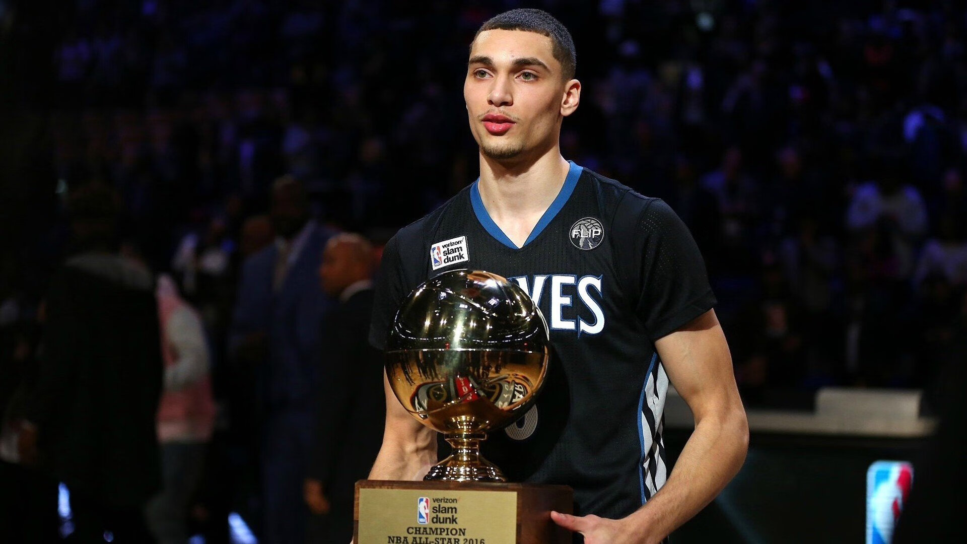 谢震业状态火爆，澳网次回合对阵达拉斯独行侠，密尔沃基雄鹿力争零封